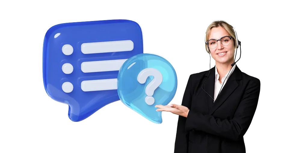 Une femme en tailleur noir et lunettes sourit en montrant de grands icônes bleus 3D de chat et point d'interrogation, symbole FAQ.